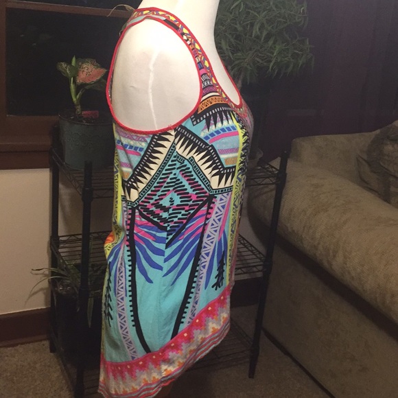 Gorgeous high low razor back tank - Picture 3 of 3